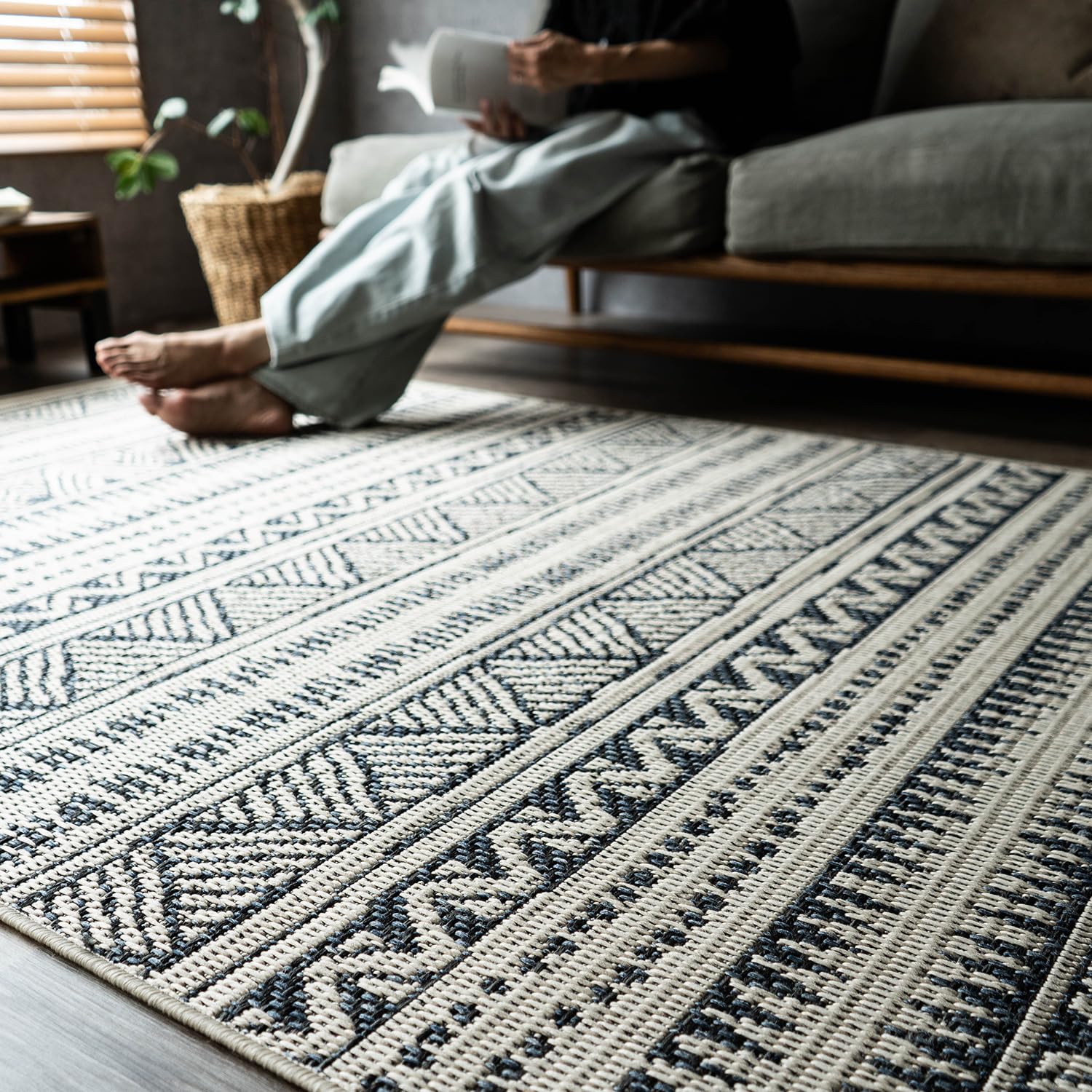 サヤンサヤン　幾何学模様ラグ Amazon | サヤンサヤン 幾何学模様 ラグ マット アレク 135x200 1.5畳